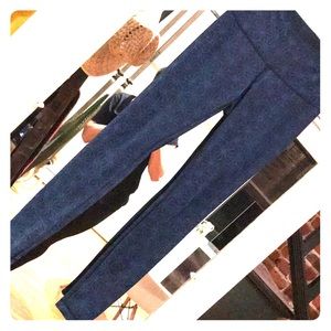 Lululemon luxtreme high waist pnt great condition